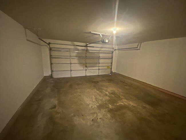 Building Photo - 6154 Ashley Spring