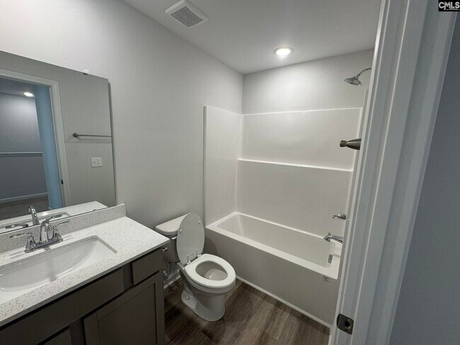 Building Photo - 2038 Armada Rd