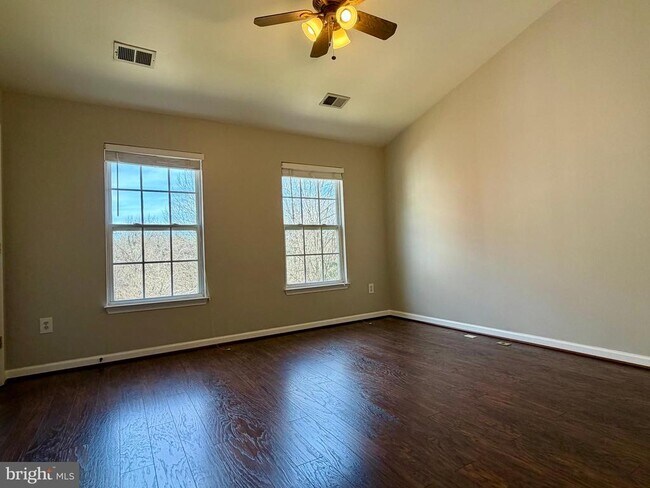 Building Photo - 6036 Helmsman Way