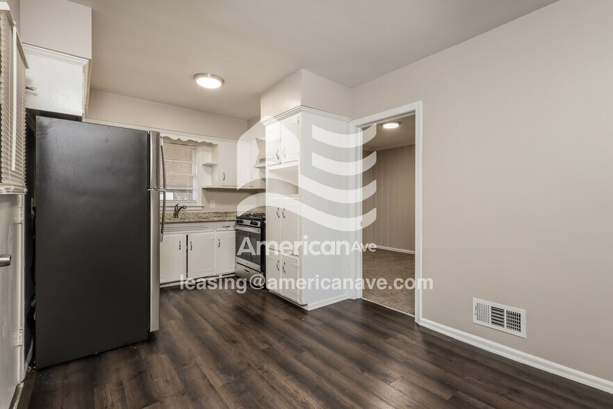 Building Photo - 4332 Chalfonte Dr