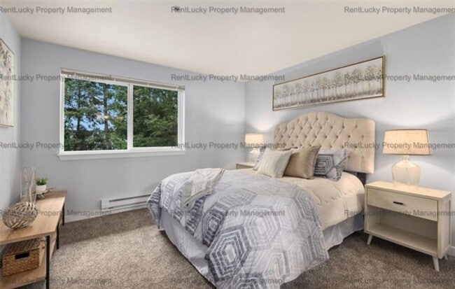 Building Photo - Spacious Cambria Hills Condo – Vaulted Cei...
