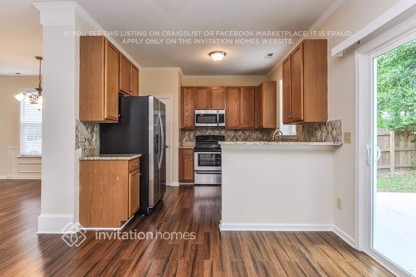 Building Photo - 5600 Keowee Way