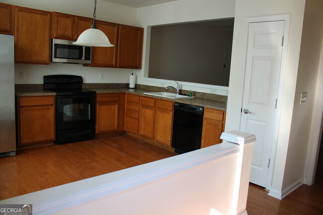 Building Photo - 2756 Deerwood Ln