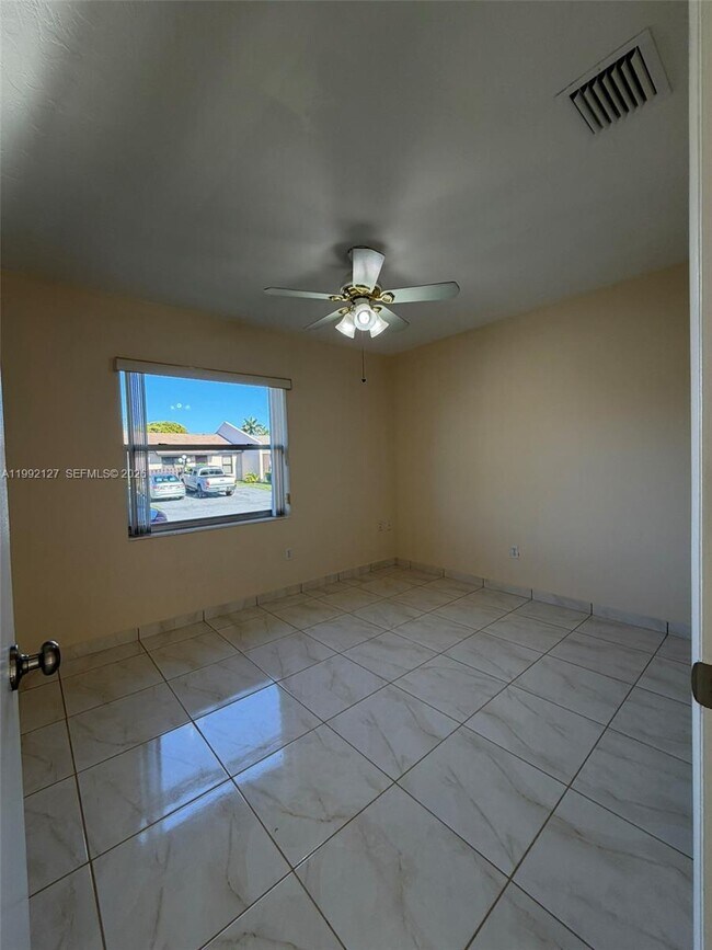 Building Photo - 11938 SW 122nd Ct