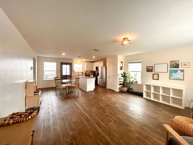 Building Photo - 15431 Shortwing