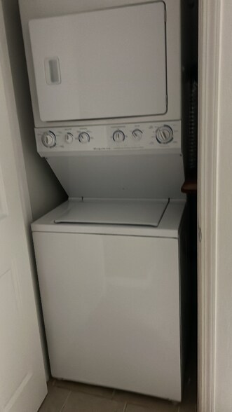 Building Photo - 3036 Plumas St