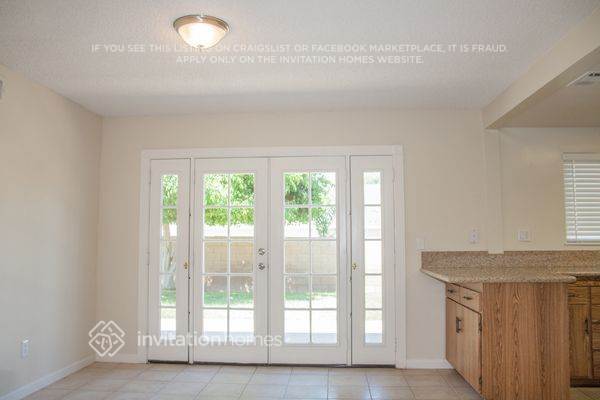 Building Photo - 5221 Dresden Pl