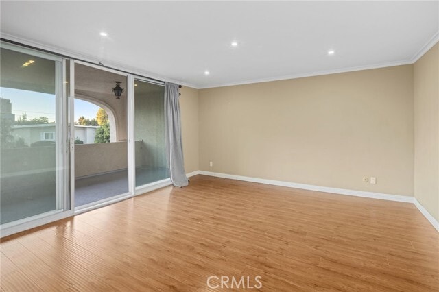 Building Photo - 5242 Lindley Ave