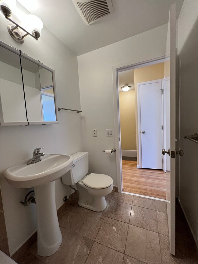 Floorplan - 3121 Fremont Ave S