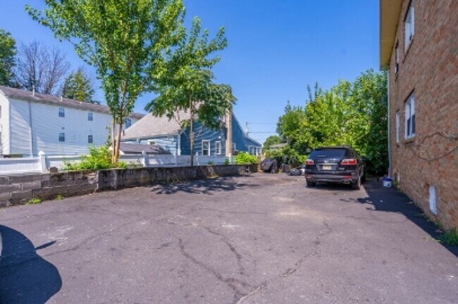 Building Photo - 1213 Roselle St