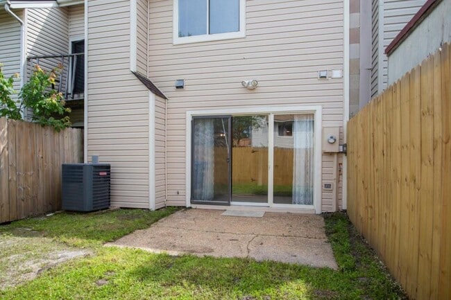 Building Photo - 3612 Smokey Chamber Dr