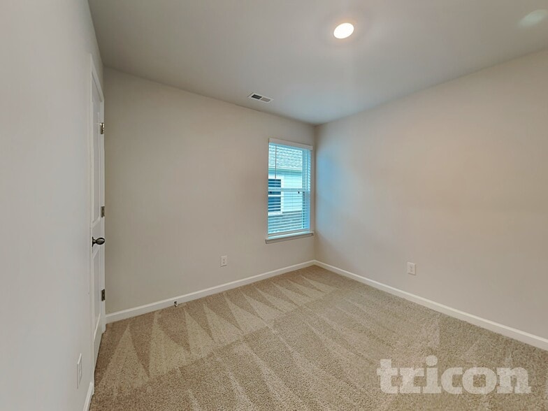 Building Photo - 130 Harvest Cir