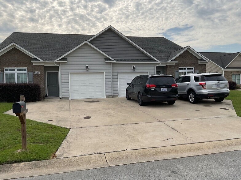 Building Photo - 2213 Remington Ct