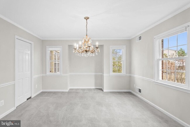 Building Photo - 6321 Higham Dr