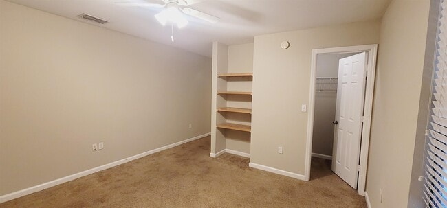 Building Photo - 2300 Timber Oak Ln