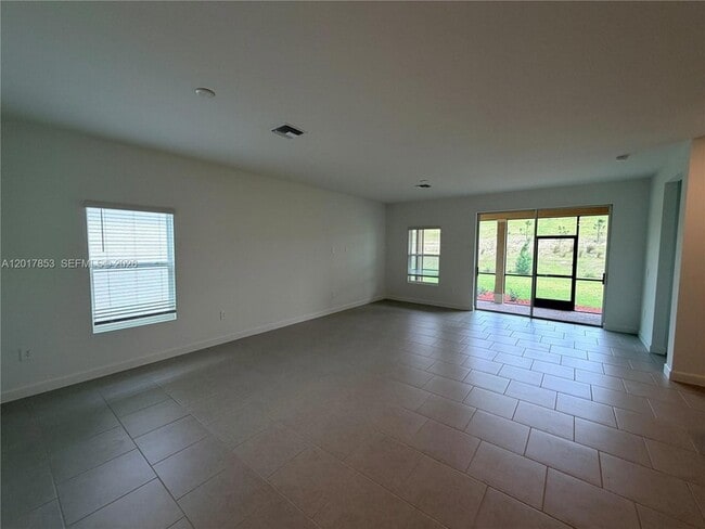 Building Photo - 3917 Passion Vine Dr