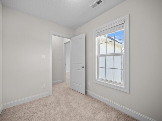 Building Photo - Welcome to Onslow Bay!