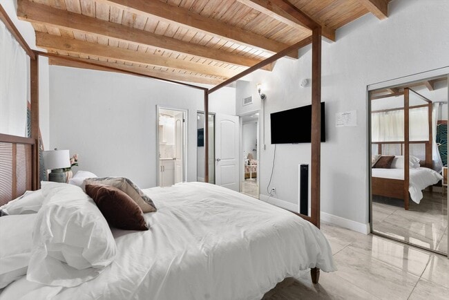 Building Photo - 3101 SW 16th St