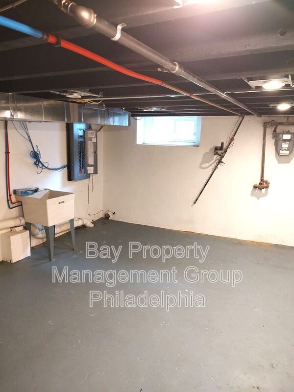 Building Photo - 230 Wendover St