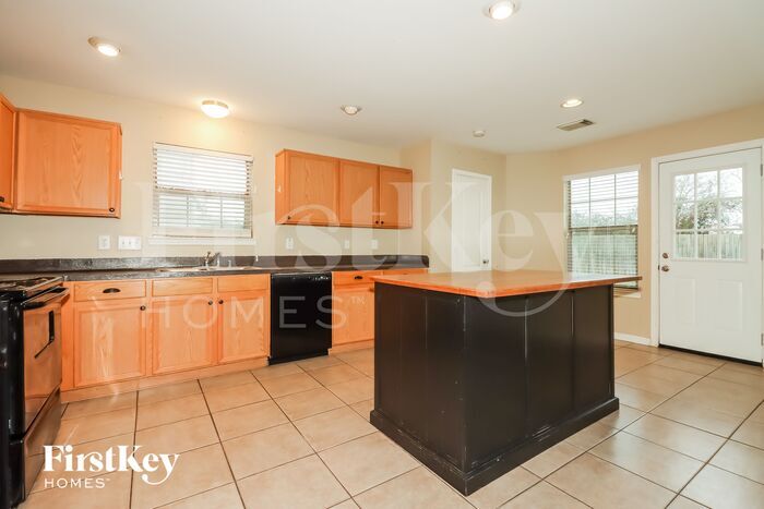 Building Photo - 18107 Valebluff Ln