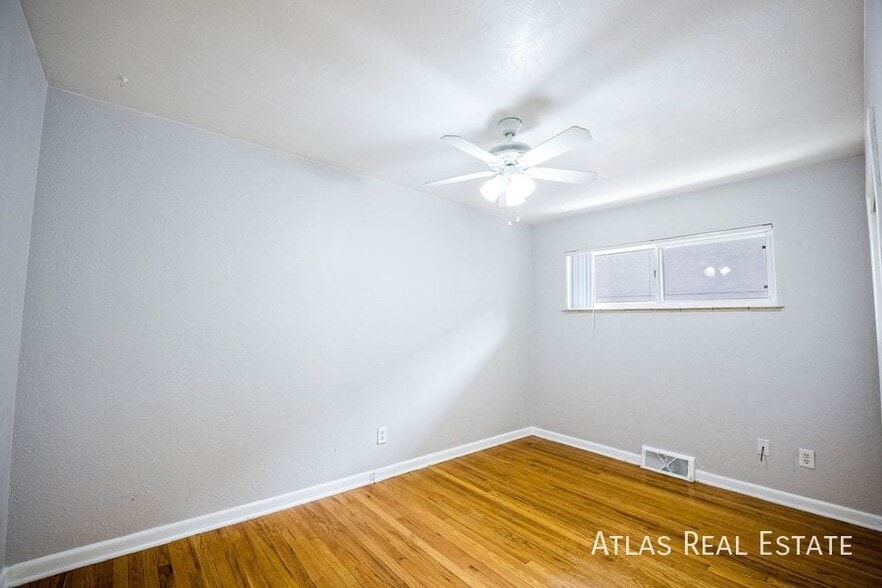 Building Photo - 4 S Jackson St