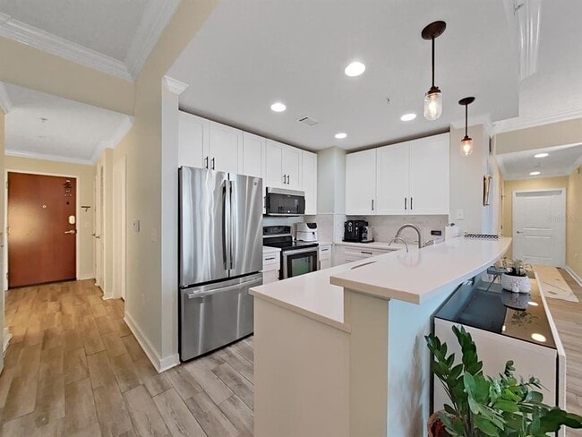 Building Photo - 777 N Ashley Dr