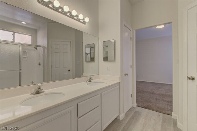 Building Photo - 10009 Cambridge Blue Ave