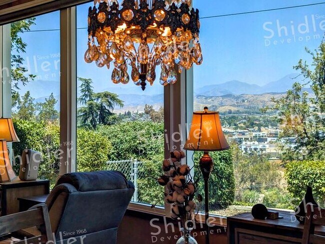 Building Photo - The Bridge House - 2 Bed 1 Bath with Uncompromising Views