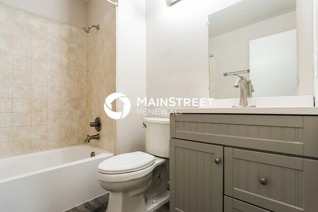 Building Photo - 3 Bedroom Pet-Friendly Home in Aurora, CO with Main Street Renewal