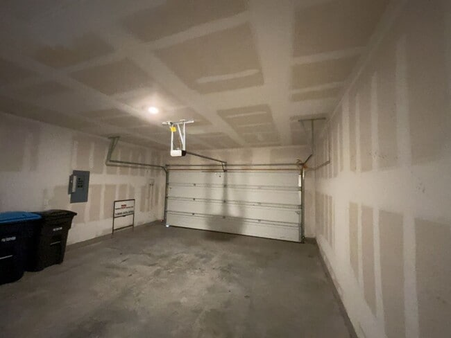 Building Photo - 4 BR/2BA | Newly Renovated Single Story | 1-Car Covered Parking | Fenced Backyard!