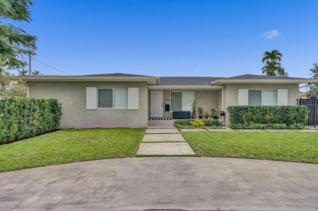 Building Photo - 11425 NE 3rd Ave