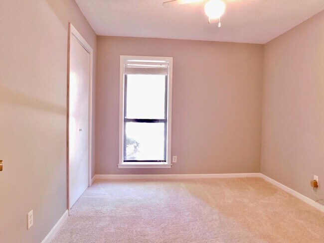 Building Photo - 1411 Leafhaven Cove