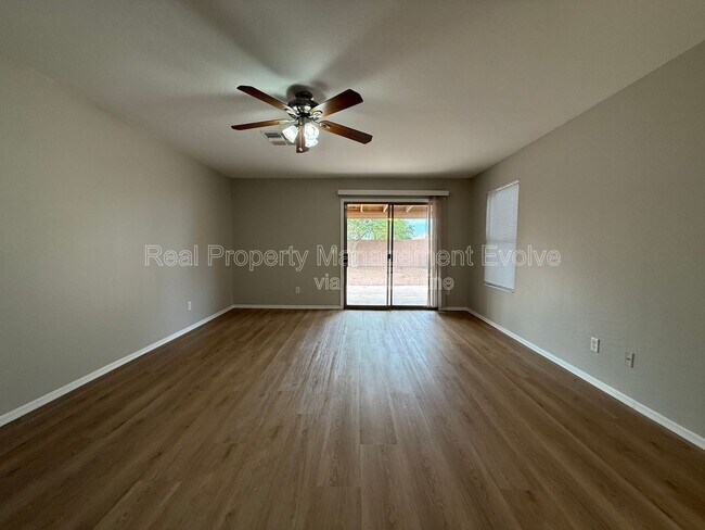 Building Photo - 12438 W Hearn Rd