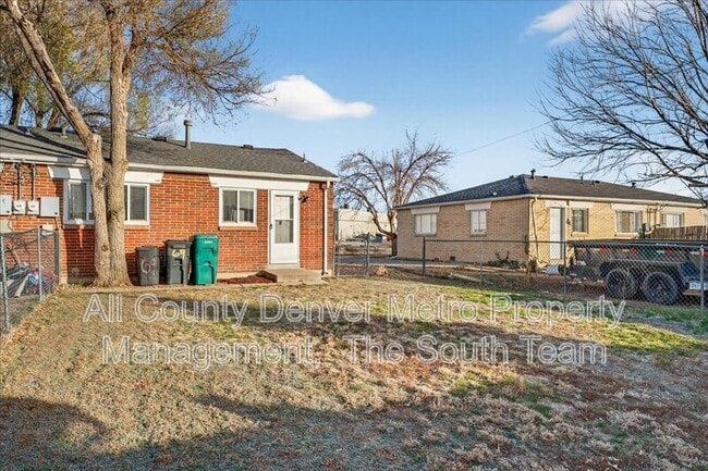 Building Photo - 69 Del Mar Cir