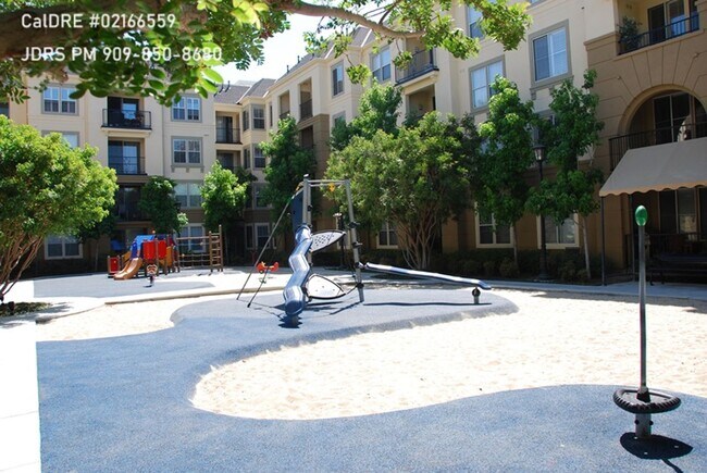 Building Photo - Irvine 1 Bedroom Condo