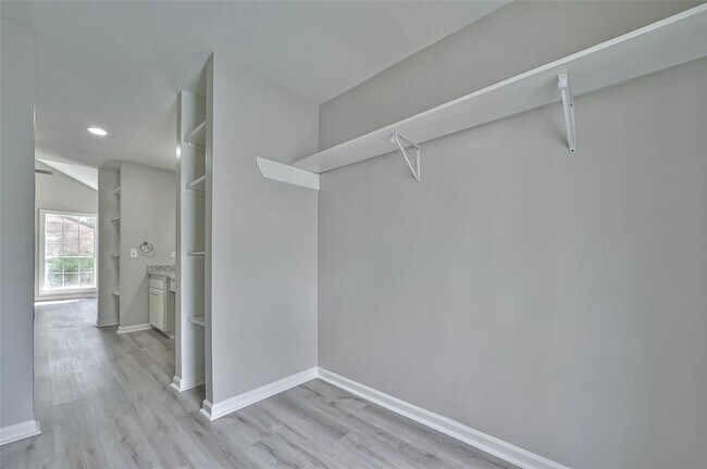 Building Photo - 17805 Villa Way Dr