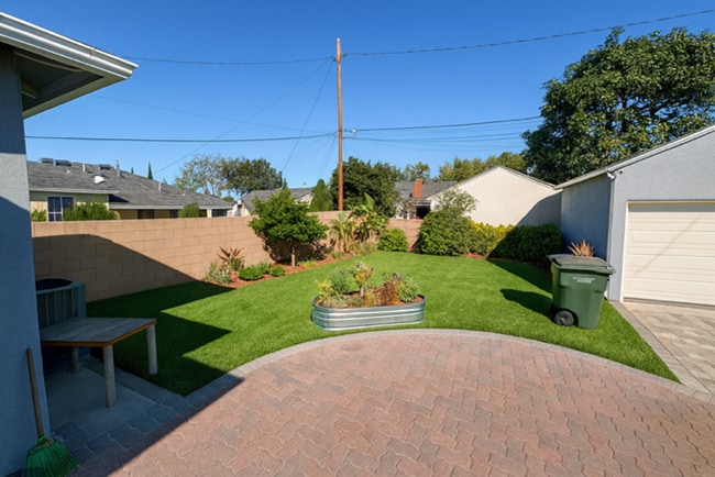 Building Photo - **COMING SOON**  CHARMING LAKEWOOD HOME!