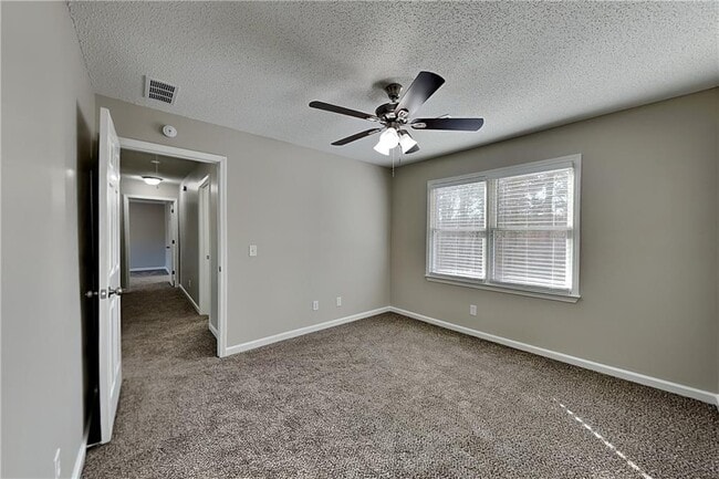 Building Photo - 308 Golden Ct