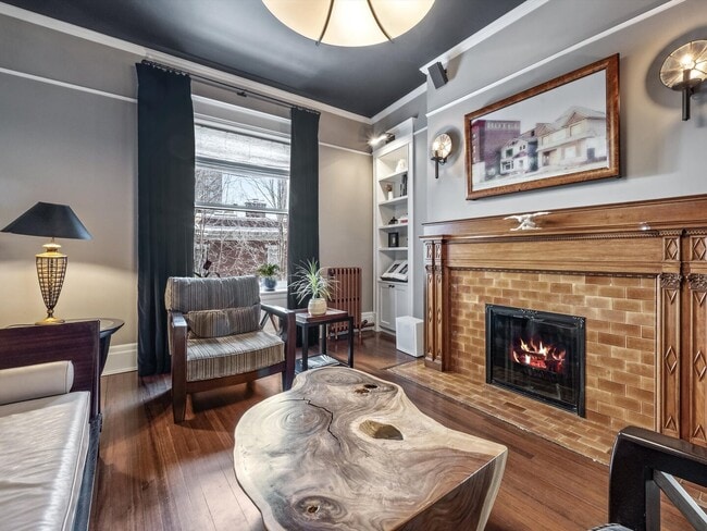 Building Photo - 1210 N Astor St