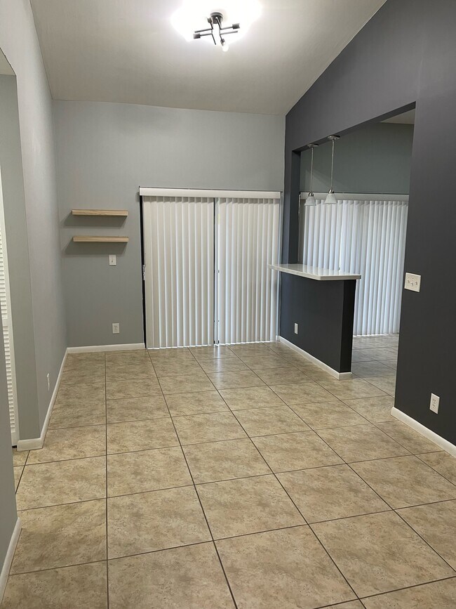 Building Photo - 104 Lakewood Dr Apt 21 C