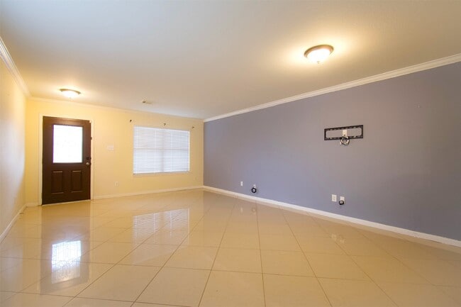 Building Photo - 15602 Waumsley Way