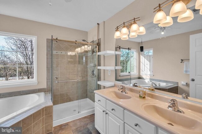 Building Photo - 21644 Frame Square