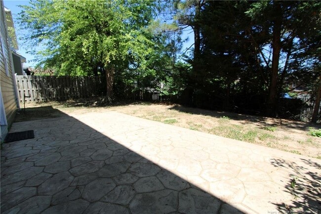 Building Photo - 5233 Stone Station Dr