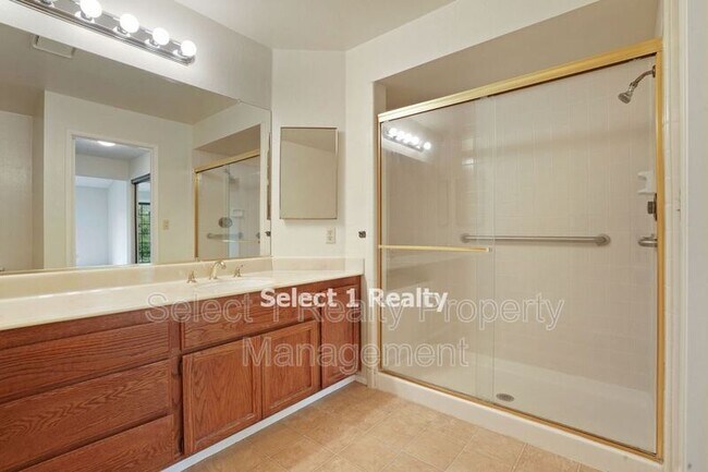 Building Photo - 546 La Corso Dr