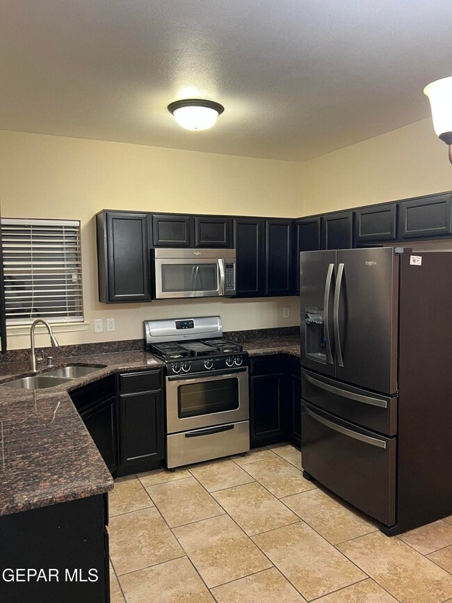 Building Photo - 13266 Kestrel Ave