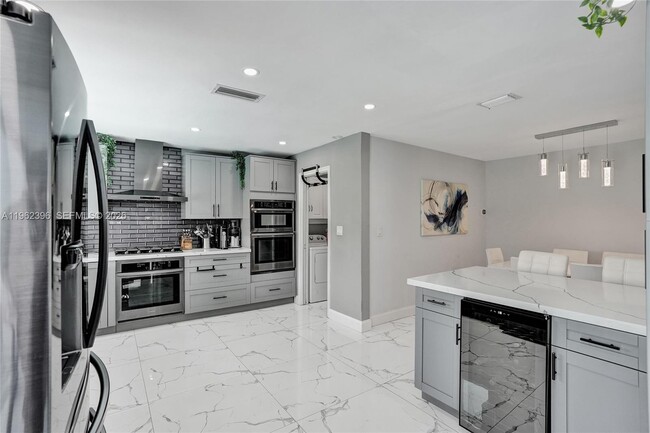 Building Photo - 9774 NW 19th Pl