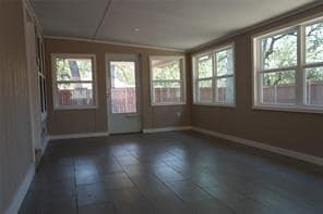 Building Photo - 2416 Roosevelt Dr