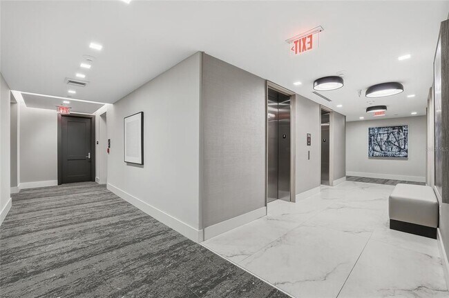 Building Photo - 301 1st St S