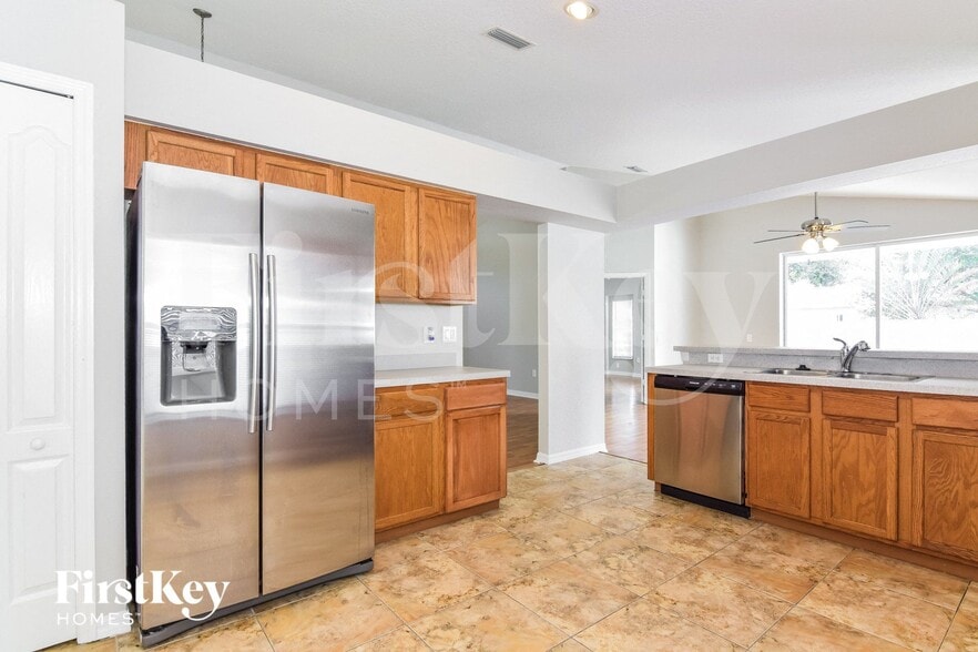 Building Photo - 6931 Waterbrook Ct