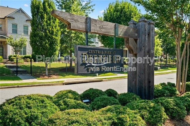 Building Photo - 705 Fieldcrest Park Ln